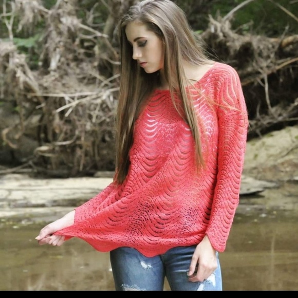 Last One! Open Knit Scalloped Hem Sweater - Picture 2 of 5